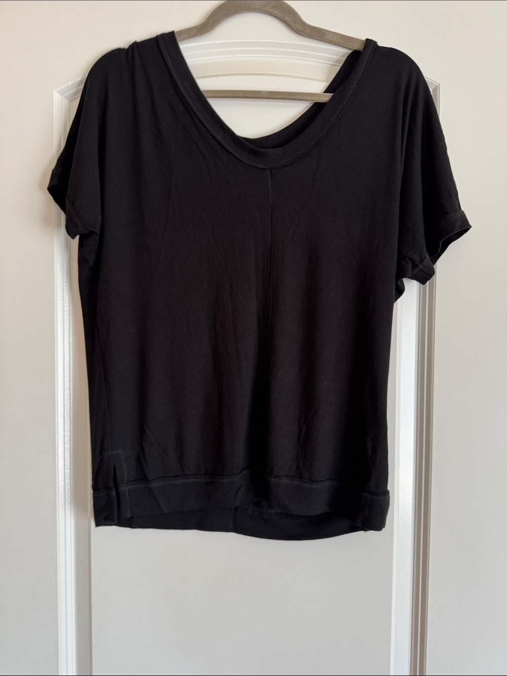 H by Bordeaux Black Short Sleeve Scoop Neck Top